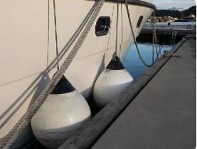 Anti Collision Boat Buoy For Maximum Protection Mooring Fender  A1 279mmx 381mm