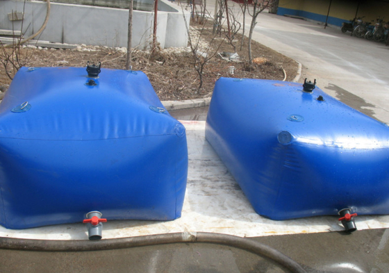 Customizable Tarpaulin Water Tank for Safe and Secure Water Storage and Transportation